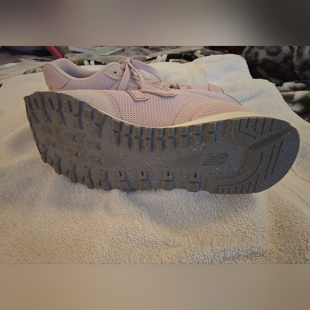 New Balance Pink Athletic Shoes - Picture 5 of 6